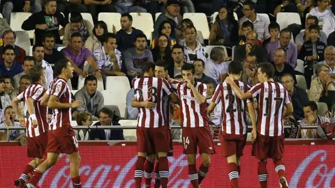 El Valencia alivia su crisis con una remontada y el Athletic la aumenta (3-2)