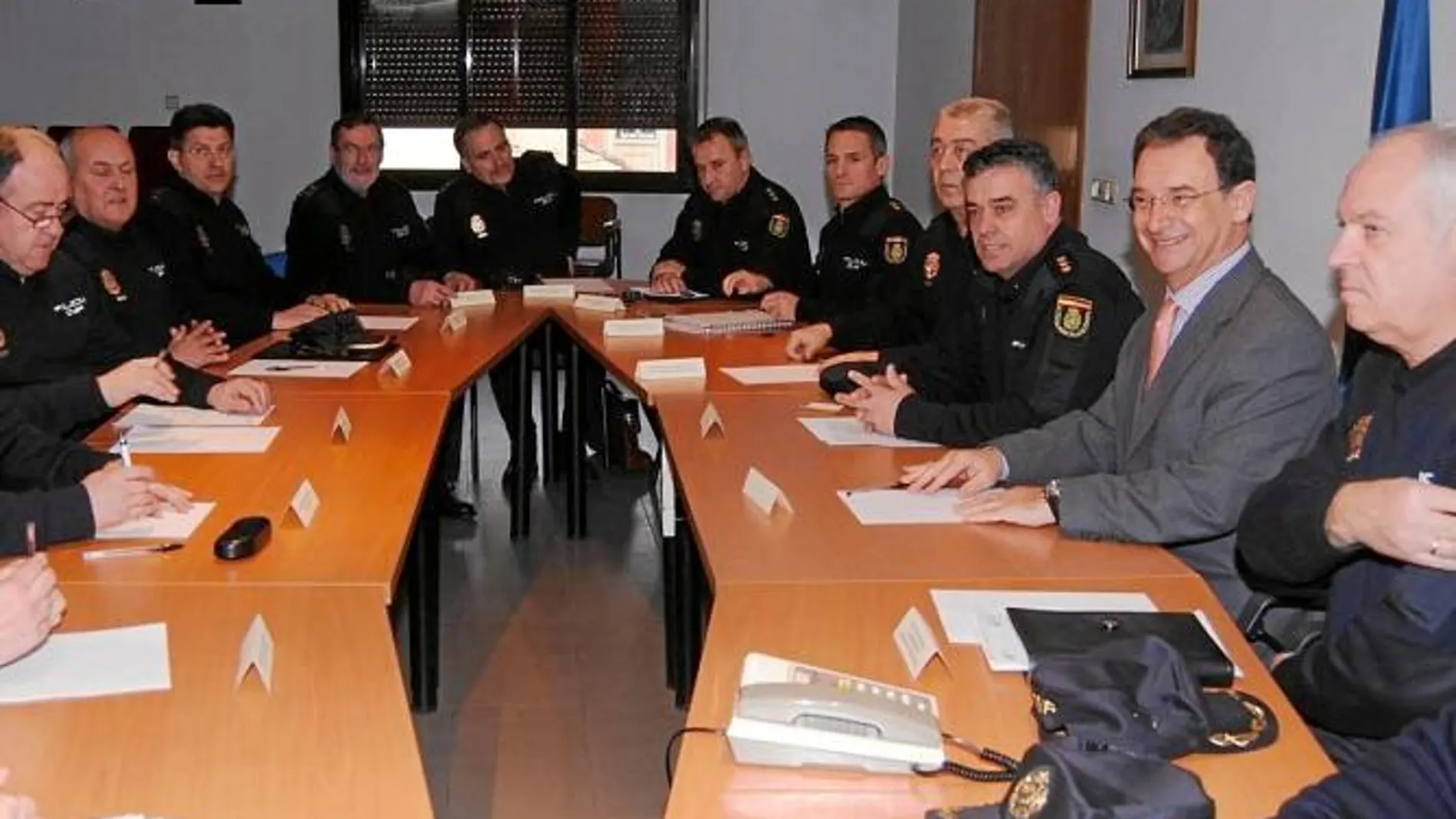 Bascuñana elogia la labor de los Cuerpos y Fuerzas de Seguridad del Estado