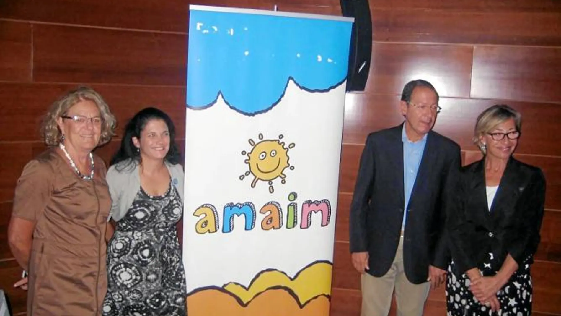 Cámara y Pelegrín (derecha), ayer durante la presentación