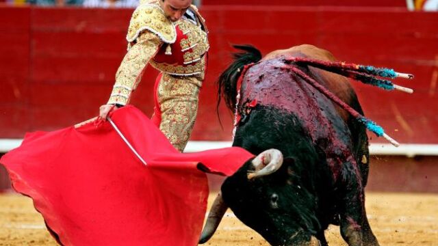 Enrique Ponce autor de la mejor faena de la feria de julio