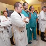 Los médicos convocan una huelga general contra las medidas de la Junta