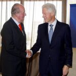 Bill Clinton transmite al Rey su confianza en que España saldrá de la crisis