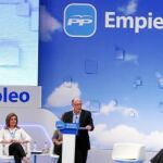 El portavoz económico del Partido Popular, Cristobal Montoro, durante su intervención en la mesa redonda en la Convención del partido en Málaga