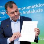 El secretario general de los populares andaluces, José Luis Sanz, niega que se haya discriminado a la región