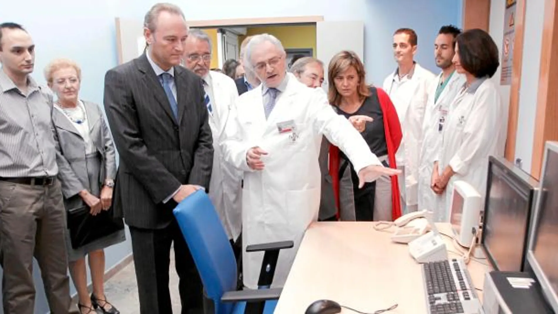 El presidente de la Generalitat, Alberto Fabra, durante la presentación del proyecto sanitario «Curiam»