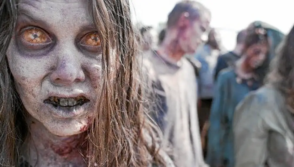 Captura de pantalla de una escena de The Walking Dead. Los zombies que han dado más juego en la historia de la televisión