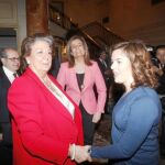 La vicepresidenta del Gobierno, Soraya Sáenz de Santamaría presentó a la alcaldesa de Valencia en la conferencia