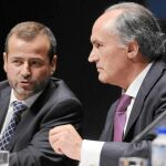 Unicaja pretende ahorrar 120 millones de euros eliminando unos mil empleos