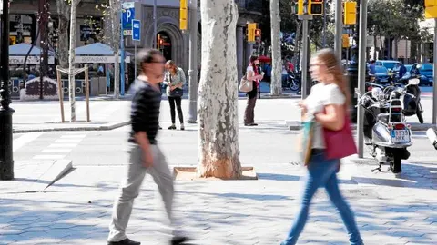 Los dos kilómetros del paseo de Gràcia necesitan una intervención urgente