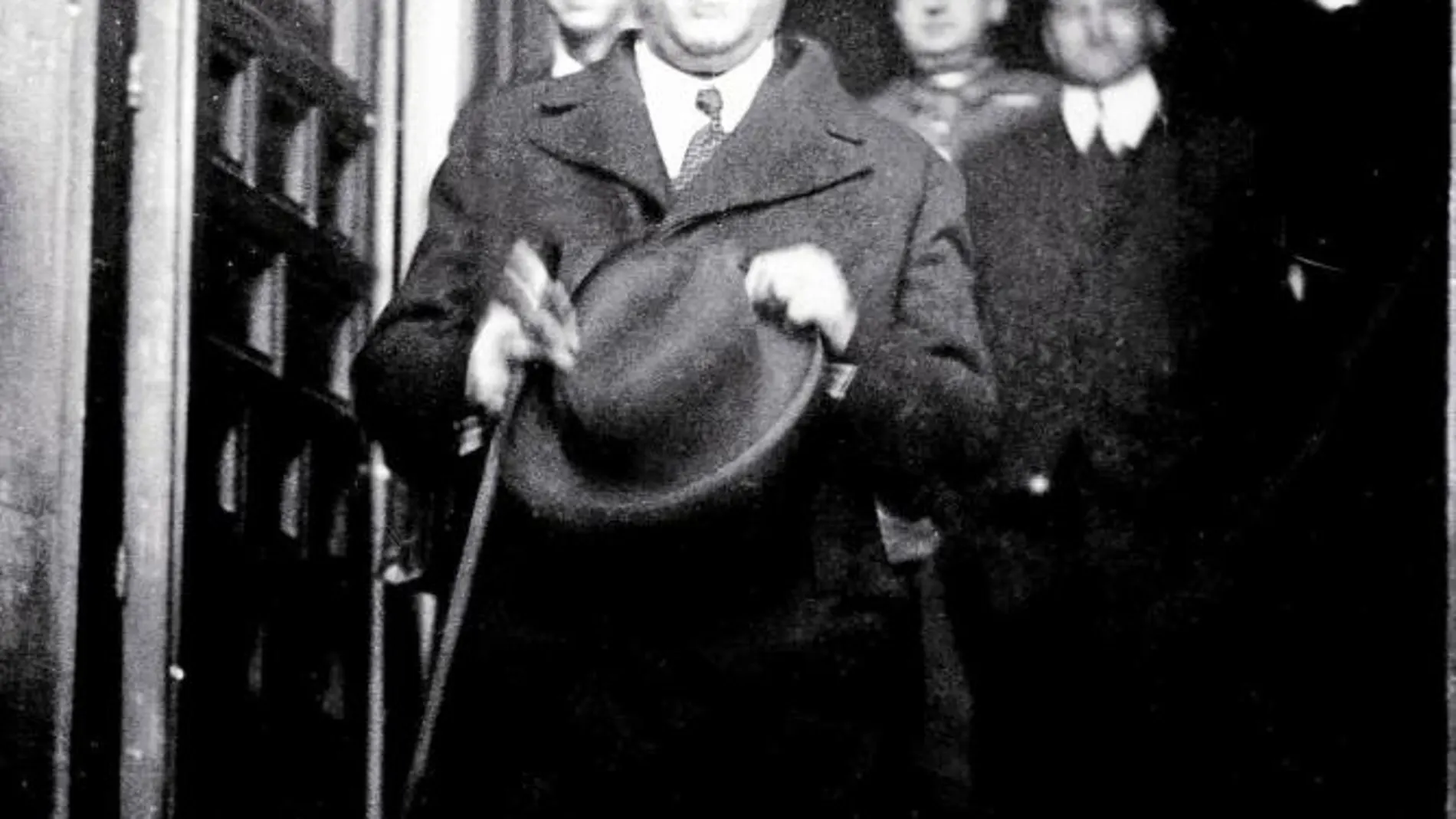 el adiós Alcalá-Zamora abandona el Congreso el 7 de abril de 1936, tras ser destituido como presidente de la República