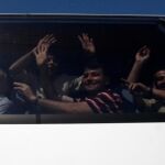 Un total de 95 presos palestinos excarcelados por Israel llegan a Ramala