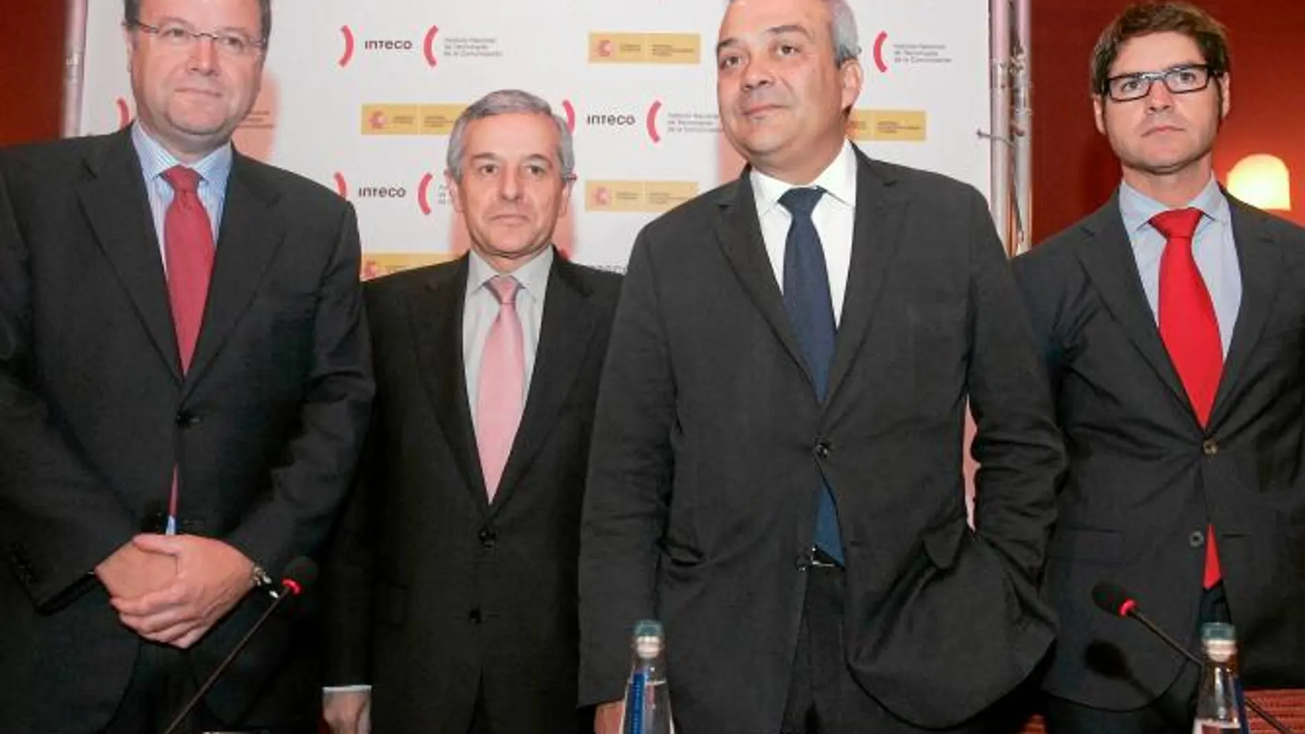 Antonio Silván, Emilio Gutiérrez, Víctor Calvo-Sotelo y Manuel Escalante, inauguran el encuentro