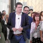 Óscar López, junto a Cristina Narbona y Elena Valenciano, entre otros dirigentes del PSOE