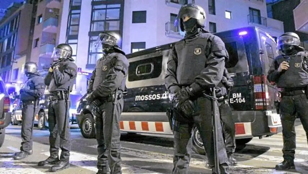 Un fuerte dispositivo policial facilitó la «desokupación»