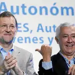  Orden de Rajoy a Arenas: sal de la «lista de espera»