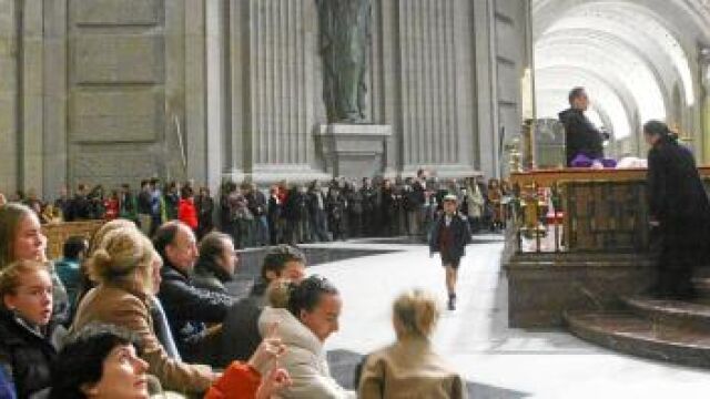 Misa celebrada en la basílica del Valle de los Caídos, punto de encuentro para los nostálgicos del régimen