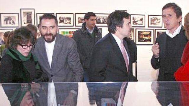 León homenajea al arquitecto Mansilla por su contribución a «crear modernidad»