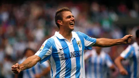 Joaquín regala los tres puntos a un Málaga invicto en La Rosaleda (2-1)