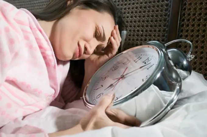 Sueño bifásico, el método medieval que podría acabar con el insomnio