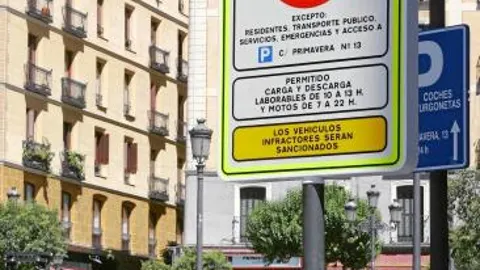 Los accesos cuentan con cámaras que graban todas las matrículas y envían la multa automáticamente a dueños de vehículos no autorizados