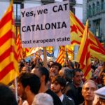 Pancartas independentistas ayer en las calles de Barcelona