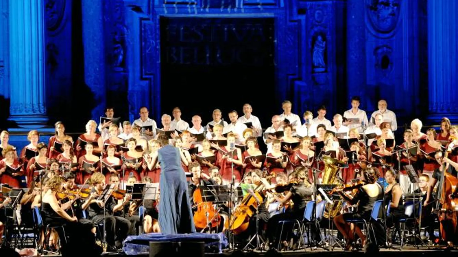Belluga brilla con las «Fantasías» del Orfeón