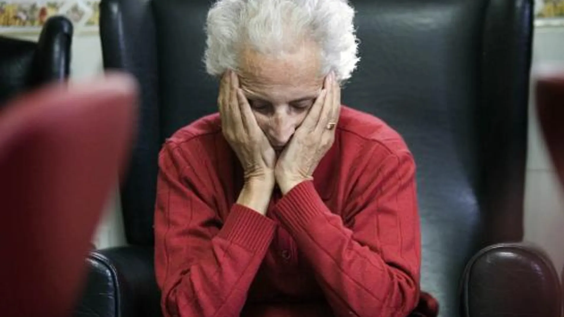Está orientada a familiares y cuidadores de los enfermos