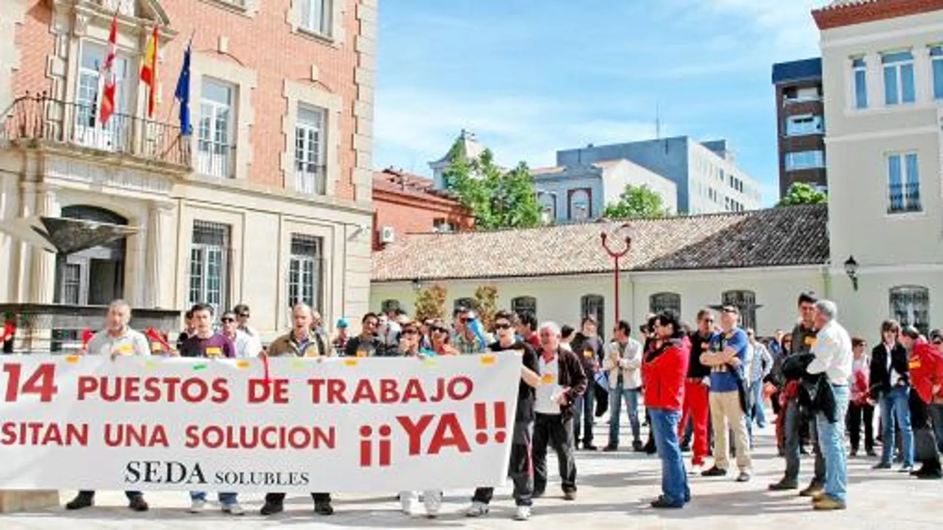 Los trabajadores de Seda se vuelcan en el apoyo institucional parar aprobar la venta