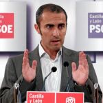 El PSOE critica la «alegría» de la Junta por los recortes