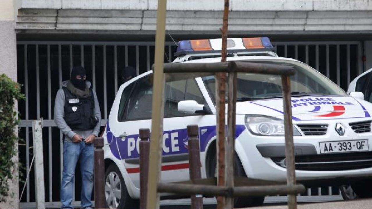 ドイツで起きた装甲バンの壮絶な強盗事件の犯人の一人がフランスで逮捕