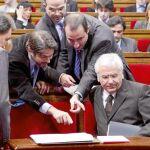 El conseller de Cultura, Ferran Mascarell, en el Parlament, con Mas, Pujol, Turull y Espadaler