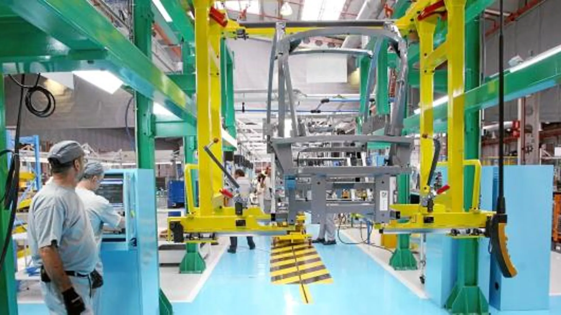 El acuerdo permitirá una mayor carga de trabajo a las factorías ubicadas en Villamuriel de Cerrato y Valladolid
