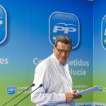 Rajoy Cospedal y Saénz de Santamaría asistirán al cónclave de Granada