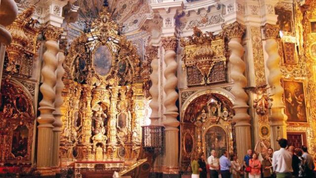 Villalobos destacó que San Luis de los Franceses y su cripta ya son por sí «una obra de arte»