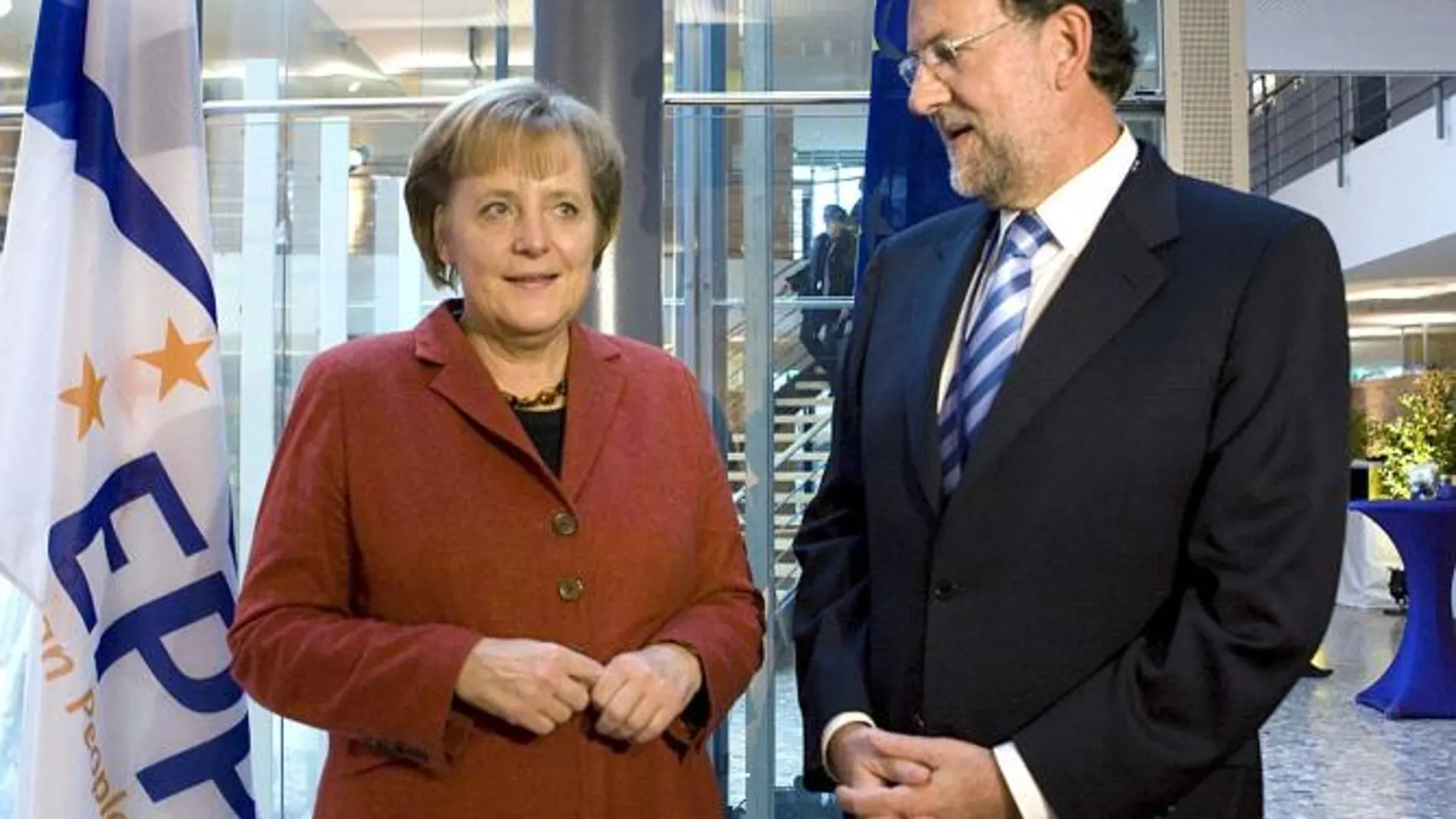 Rajoy insistirá a Merkel en la cumbre del jueves en que se cumplan los acuerdos de junio