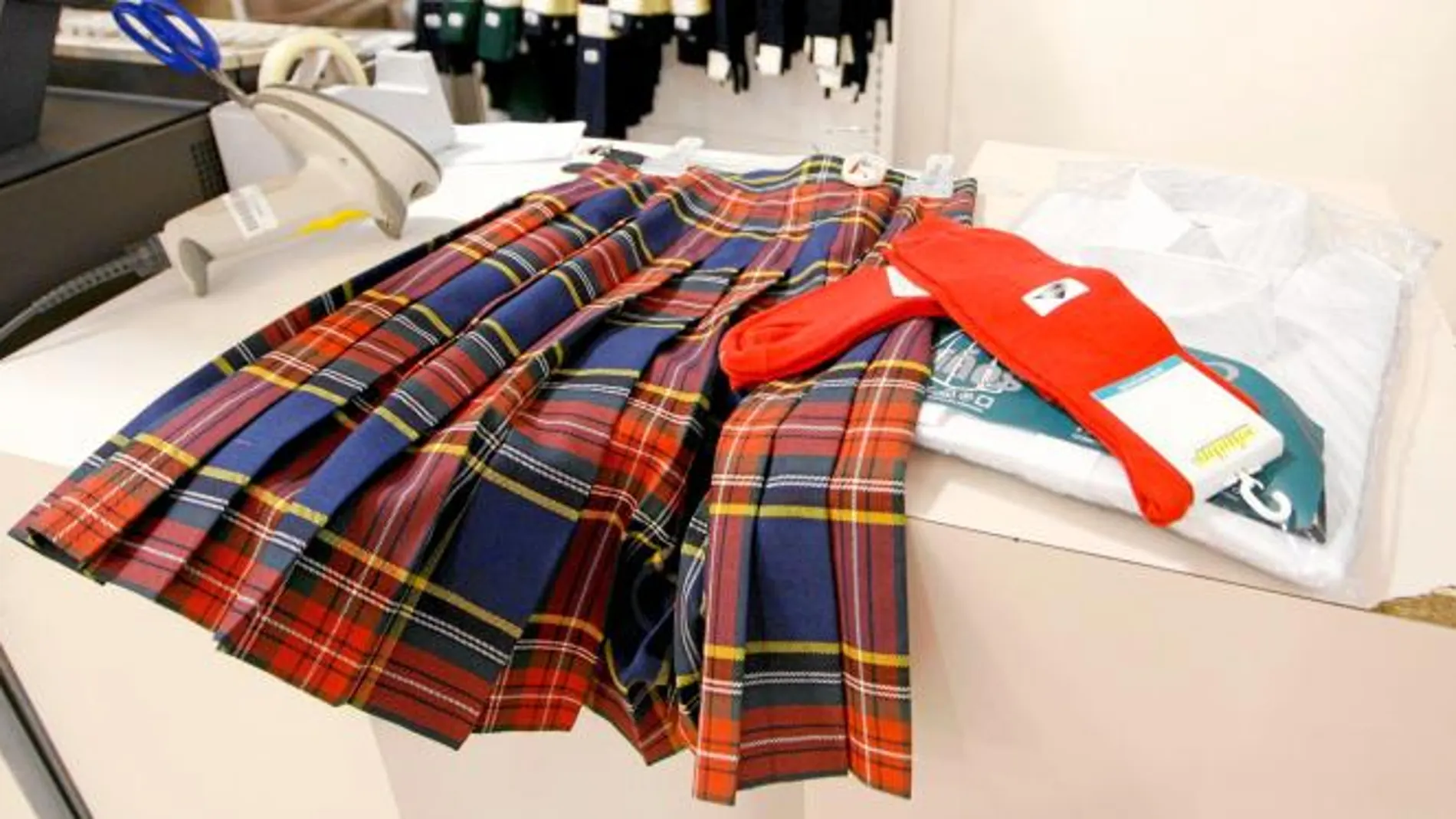 El colegio no debe decidir dónde comprar el uniforme escolar