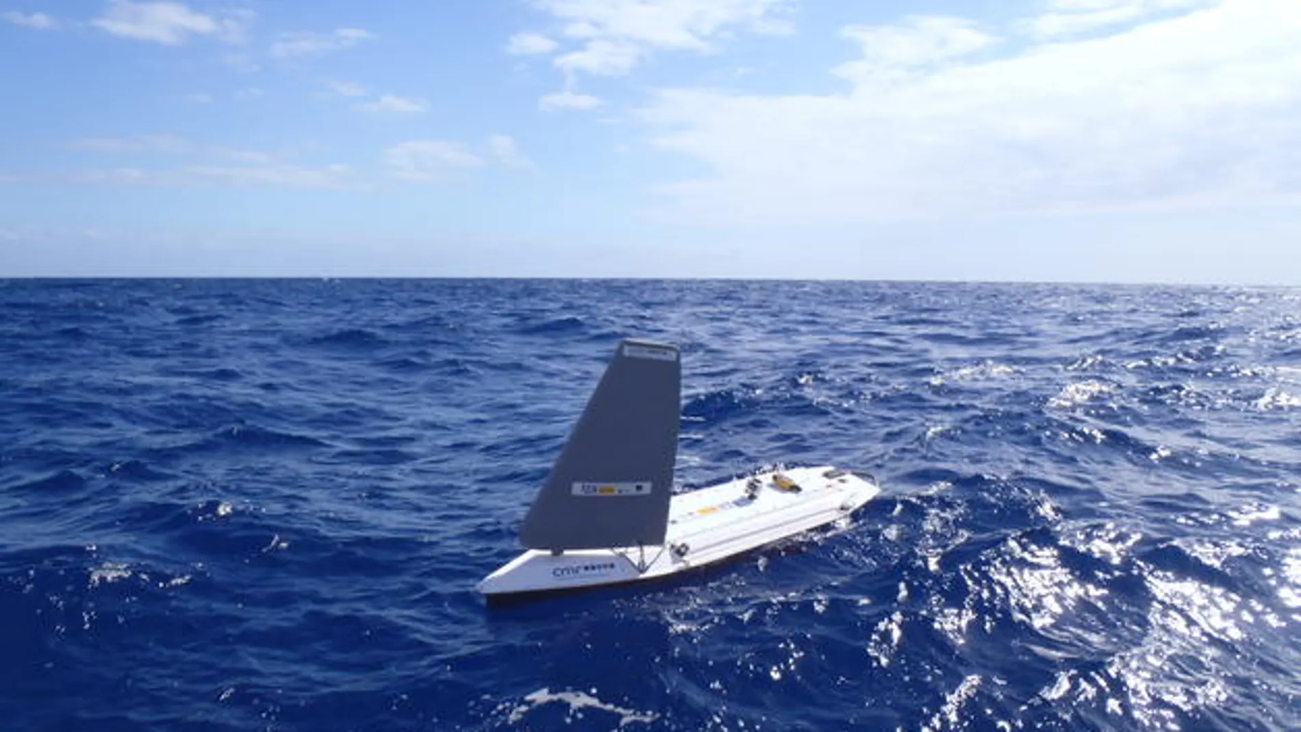 Prueban en Canarias un robot oceanográfico impulsado solo por viento