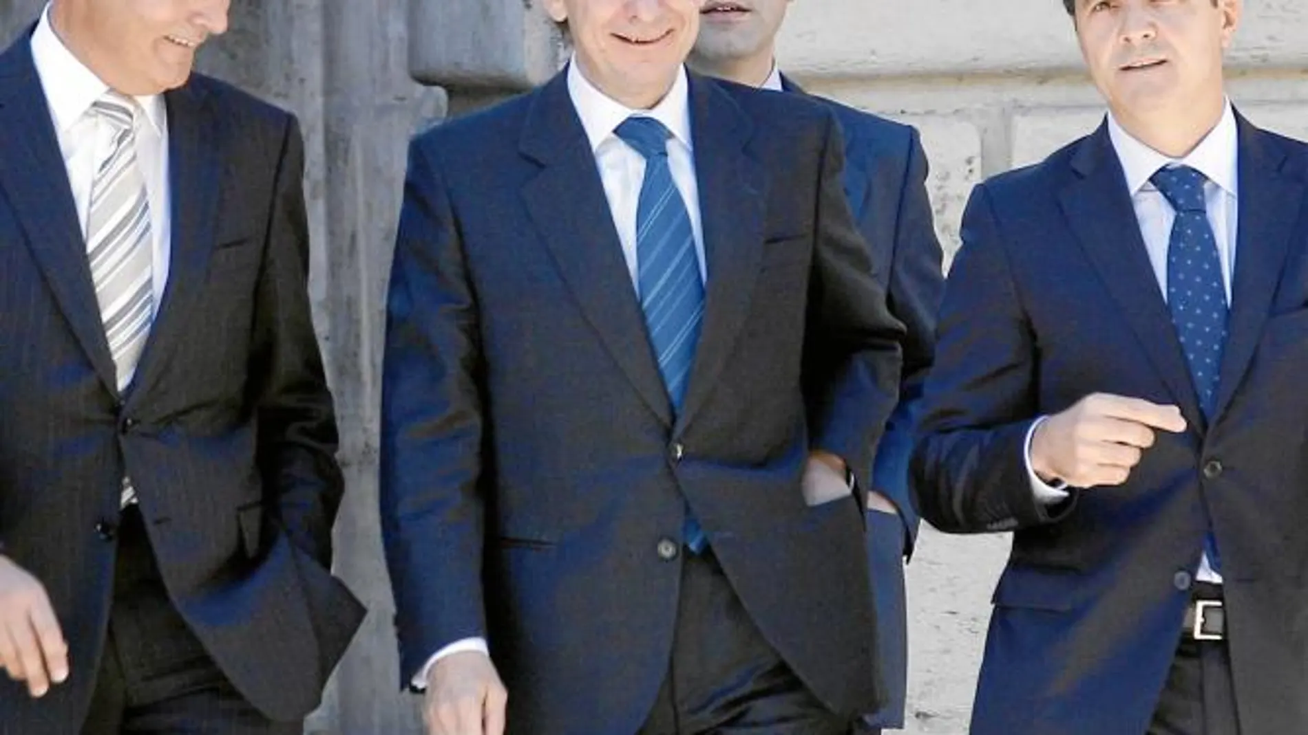 El presidente de Bankia, José Ignacio Goirigolzarri, ayer a su llegada a la Asociación Valenciana de Empresarios, donde se reunió con la Junta Directiva