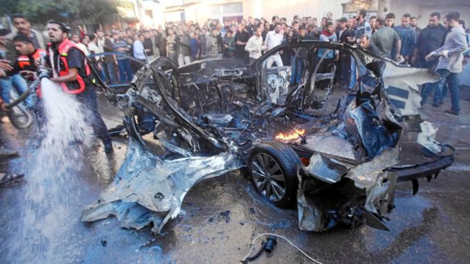 El vehículo en el que viajaba Ahmed Yabari quedó totalmente pulverizado tras el ataque hebreo