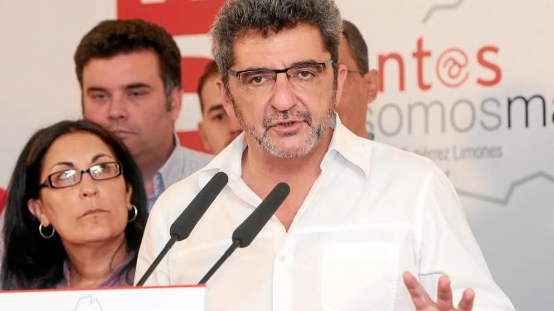 Ferraz impone al PSOE de Sevilla el voto secreto para elegir nuevo líder