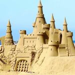 Castillos de arena para el día grande de julio