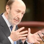 Rubalcaba evita el cuerpo a cuerpo y ofrece un pacto