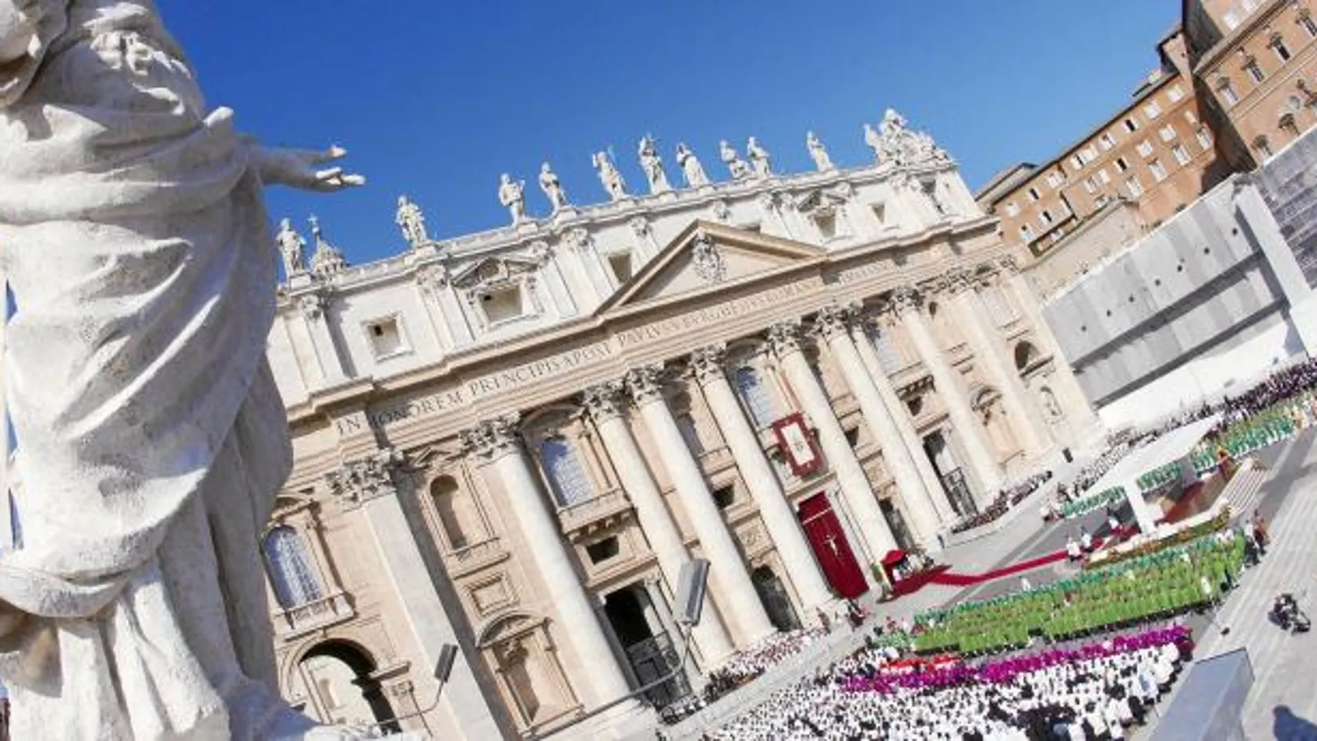 El Papa Benedicto XVI presidió ayer la misa que da comienzo al Año de la fe