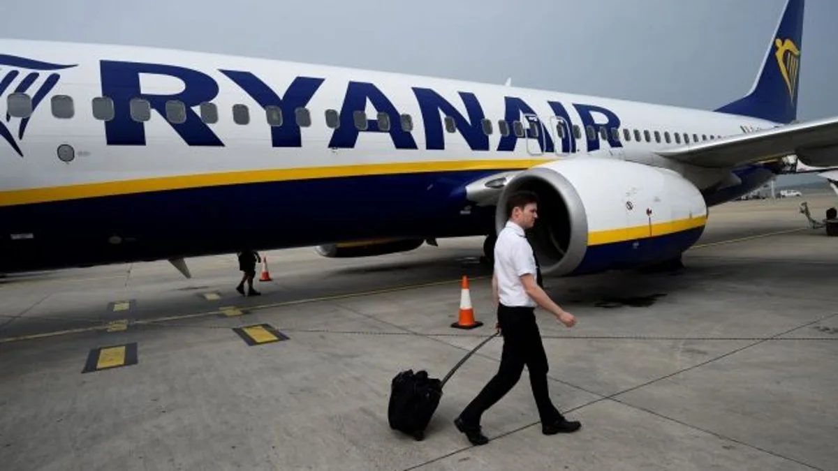 Ryanair gana 2.190 millones en los nueve primeros meses de su año fiscal, pero recorta sus previsiones para el ejercicio