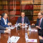 Reunión del Consejo de Cuentas de Castilla y León presidida por Mario Amilivia