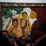 El cuadro “Bayaderas indias” de Eduardo Chicharra, en el marco de la exposición de los cuadros donados por Hans Rudolf Gersternmaier /EFE