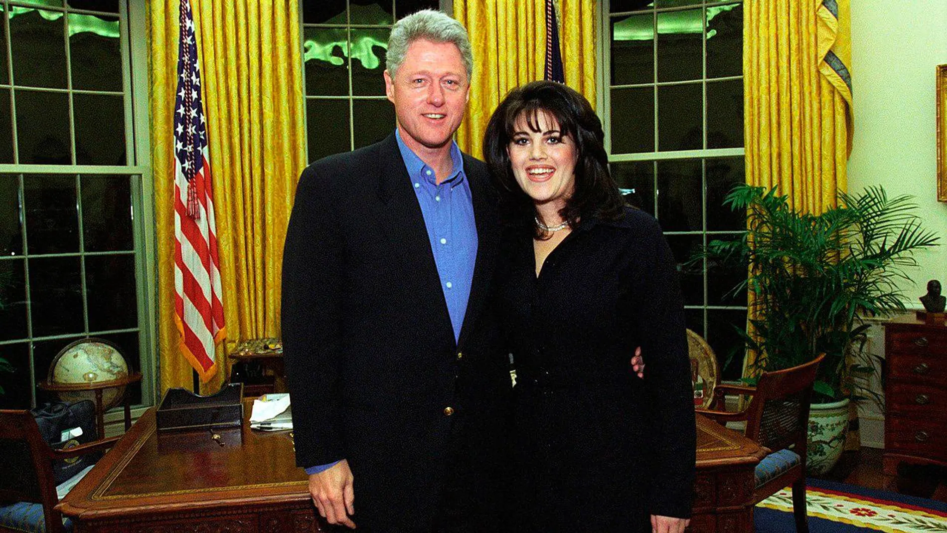 Monica Lewinsky junto a Bill Clinton, en una imagen de archivo