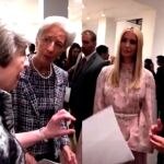Ivanka Trump rodeada entre los altos cargos del G-20 / Twitter