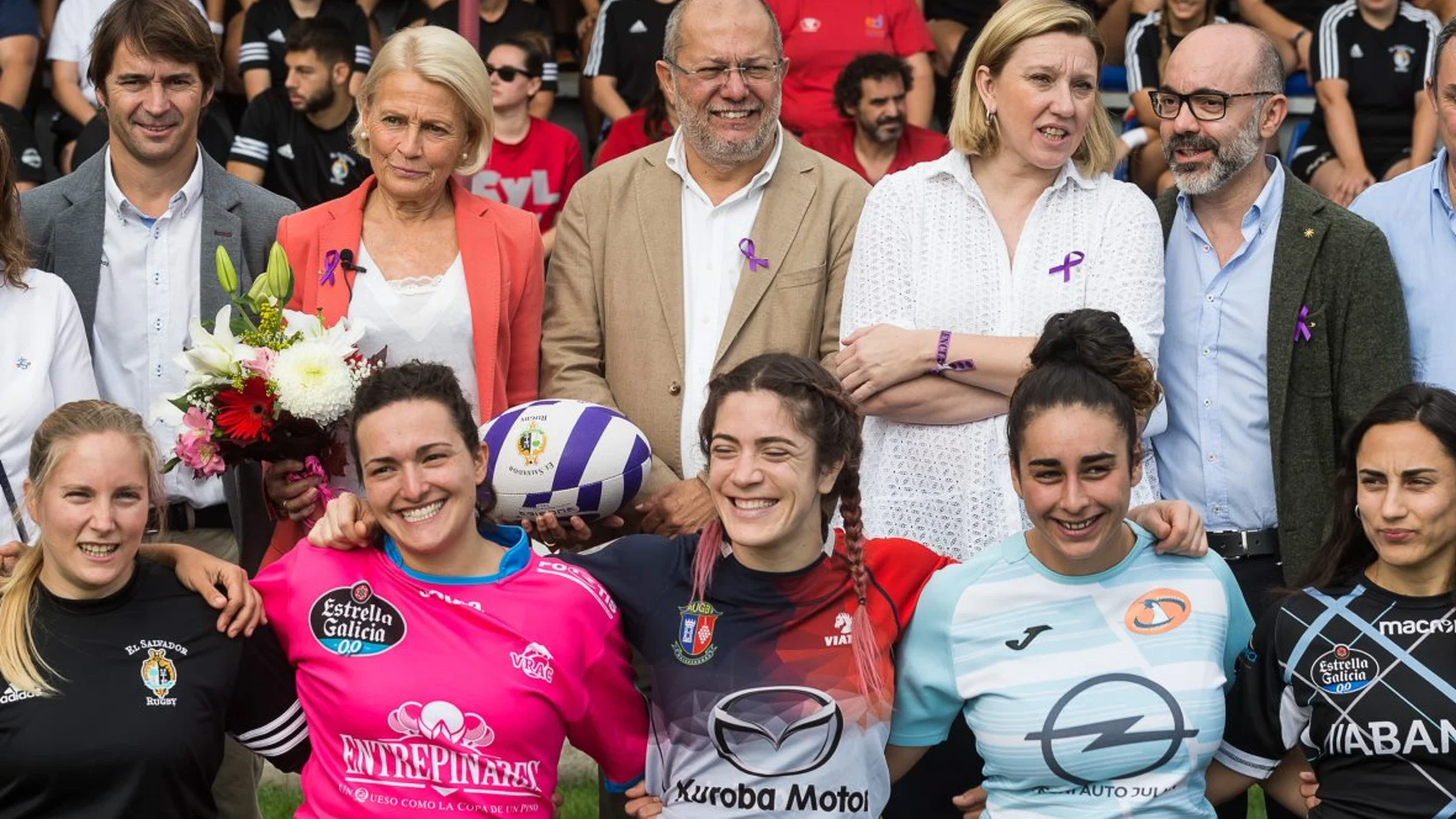 El vicepresidente de la Junta, Francisco Igea, y los consejeros Isabel Blanco y Javier Ortega, respaldaron con su presencia el VIII Torneo de Rugby femenino contra la violencia de género celebrado en los campos de Pepe Rojo en Valladolid