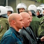Los enfrentamientos entre los skinheads y las fuerzas de seguridad han sido abundantes desde el nacimiento del movimiento / Ap